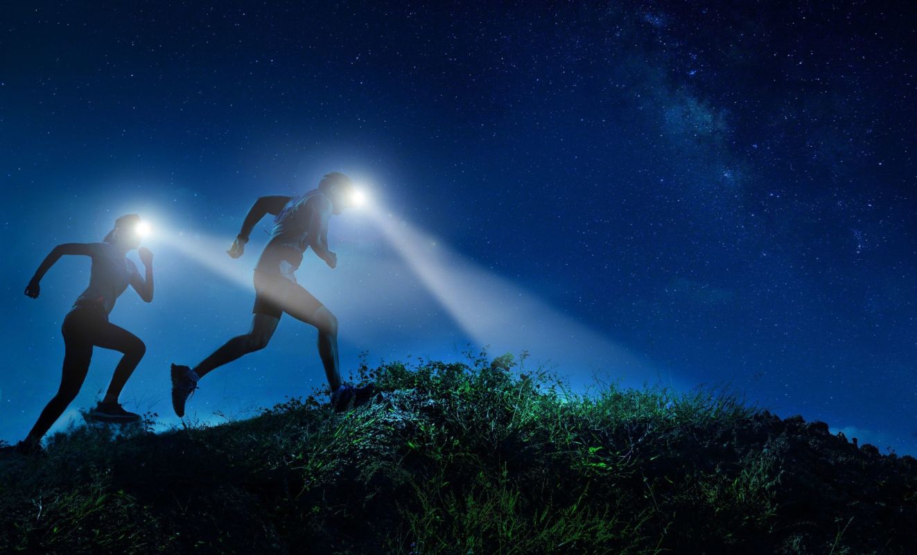 Courir la nuit : comment voir et être bien vu ? – LUXIALIGHT